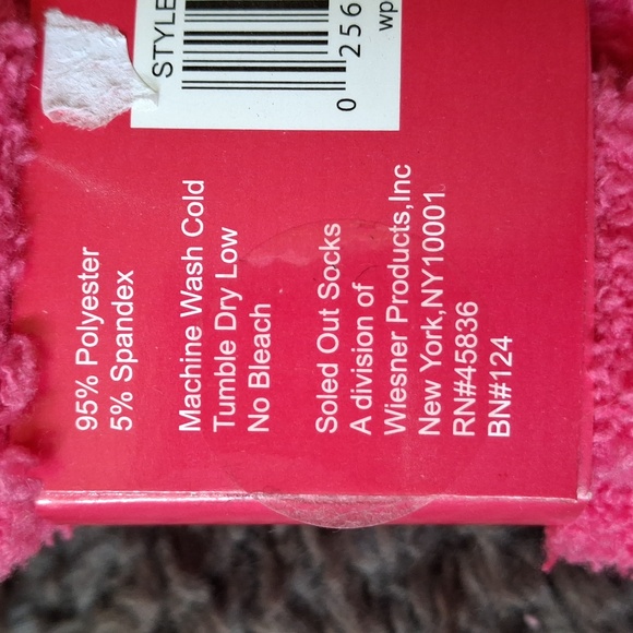 NWT 2-pair Aerosoles slipper socks - Picture 5 of 5